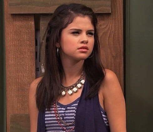 Selena Gomez gây tranh cãi ở phim tài liệu mới: Quên nhắc cô bạn hiến thận nhưng cứ réo gọi Justin Bieber! - Ảnh 6.