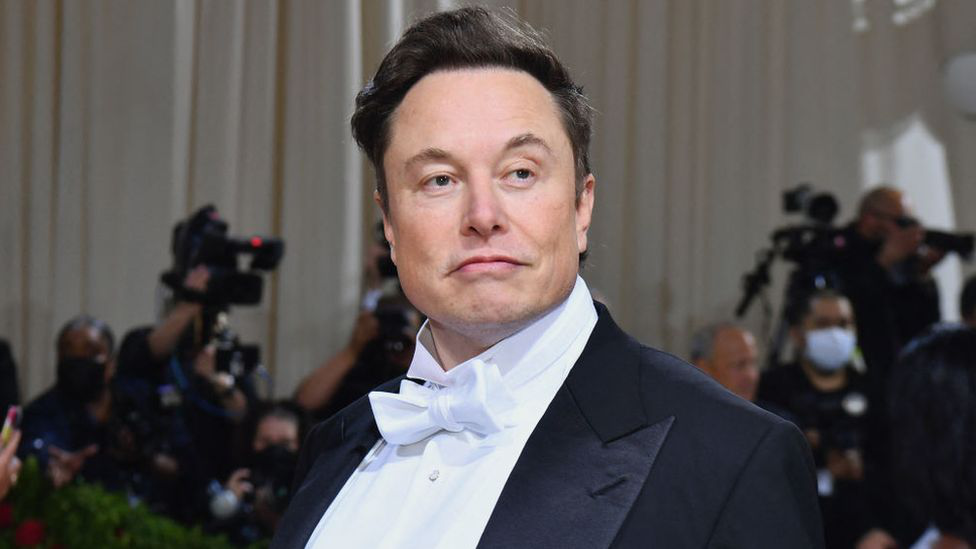Tuổi 51 huy hoàng của Elon Musk: Không ai đọ được độ giàu, gia đình con đàn cháu đống, vừa làm 1 việc to lớn để giúp đỡ nhân loại - Ảnh 1.