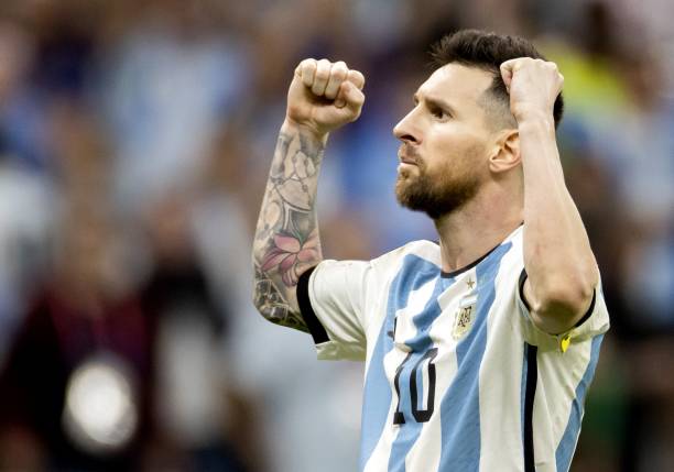 Messi chỉ trích trọng tài bắt chính trận Hà Lan vs Argentina