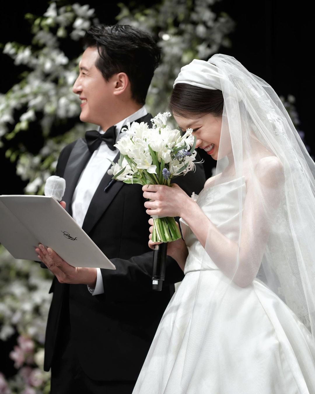 Jiyeon bật khóc khi tái hợp T-ara trong đám cưới, chồng cầu thủ tung clip hậu trường tập nhảy cực đáng yêu - Ảnh 7.
