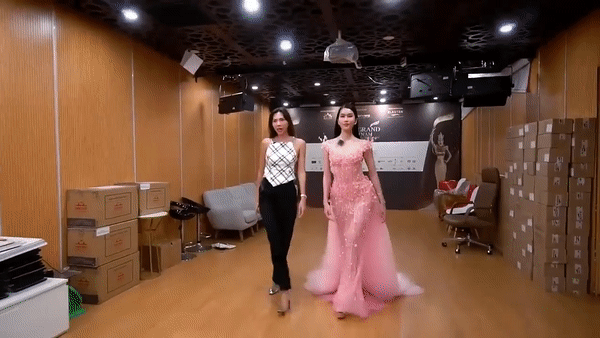 Váy của Á hậu Phương Anh khiến netizen thở dài vì một chi tiết - Ảnh 2.
