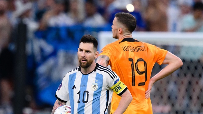 Tin nóng bóng đá 12/12: Cầu thủ Hà Lan thất vọng vì Messi văng tục