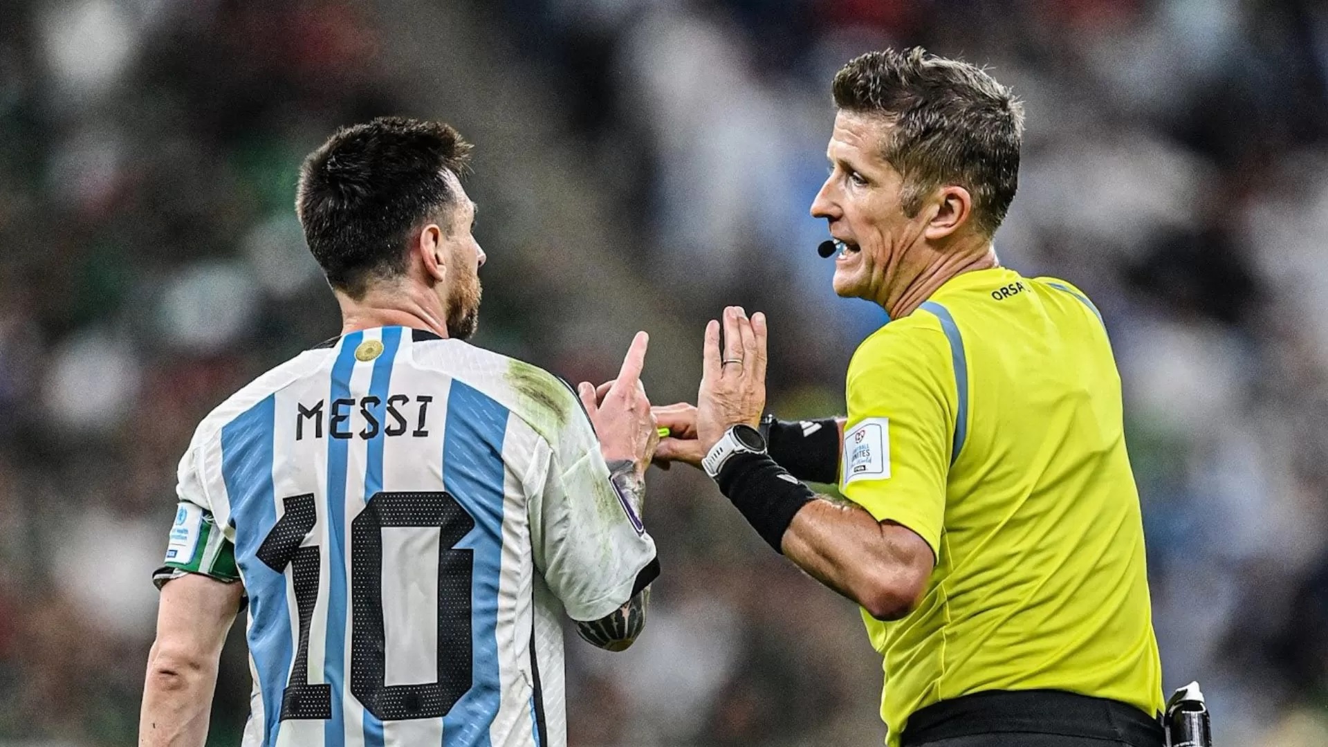 Trọng tài bắt trận Argentina vs Croatia từng là... thợ điện