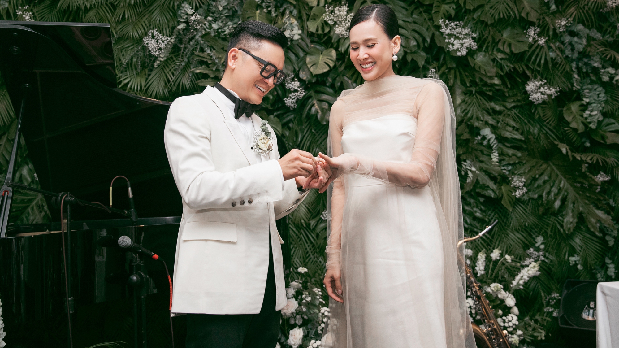 Hoa hậu Dương Mỹ Linh nói lời thề ước cùng chồng hơn 11 tuổi trong tiệc cưới
