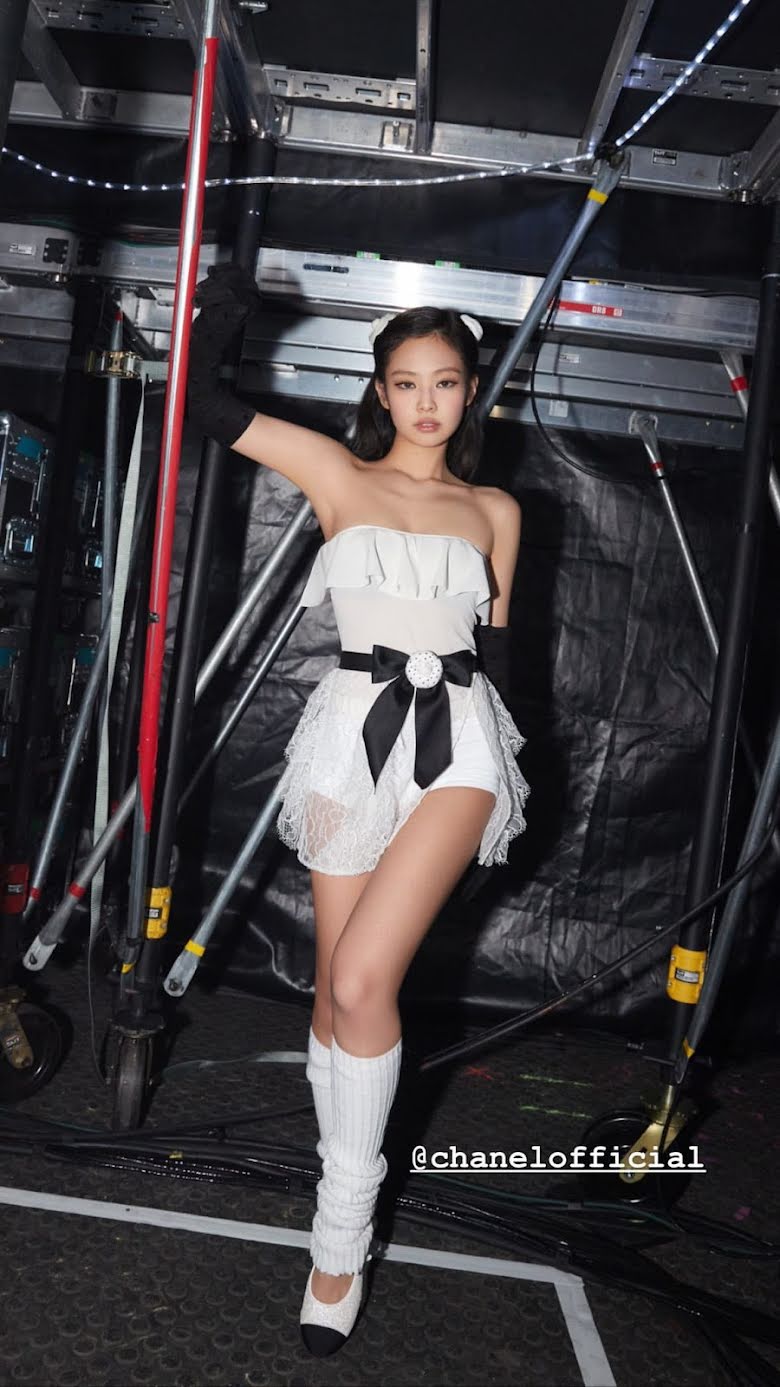 Jennie (BLACKPINK) gầy gò, đánh mất đi gương mặt 