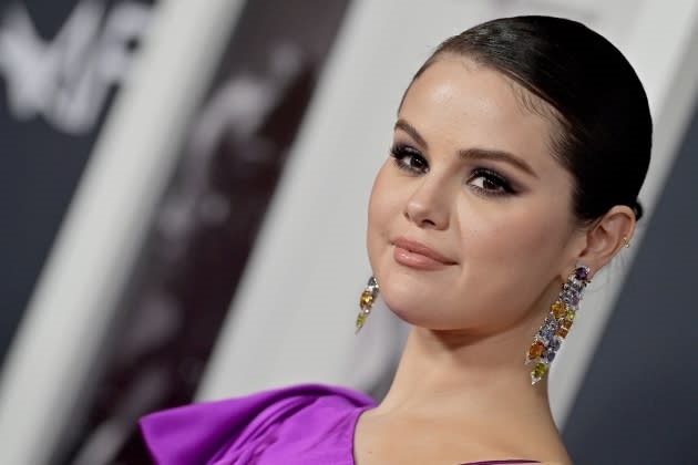Selena Gomez hào hứng khi lần đầu tiên được tranh giải Quả cầu vàng - Ảnh 1.