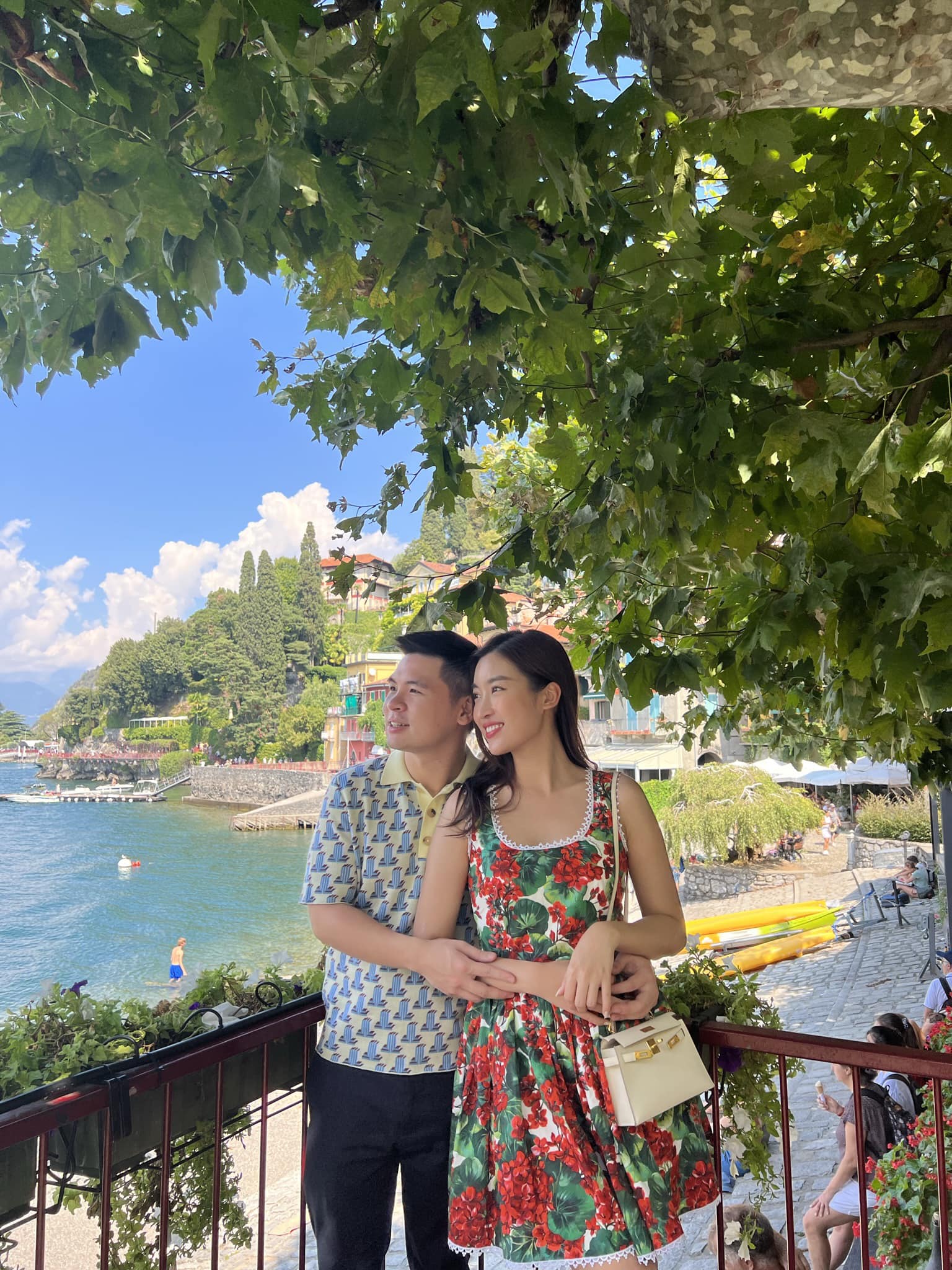 Cuộc sống tân hôn của sao Việt lên xe hoa năm 2022: Ngô Thanh Vân như hình với bóng cùng ông xã, Đỗ Mỹ Linh khiến chồng thấy 'áp lực' - Ảnh 5.