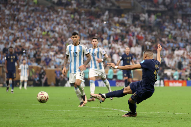 Điểm nhấn Argentina 3-3 (pen 4-2) Pháp: Messi chiến thắng số phận, giành vinh quang tột đỉnh - Ảnh 4.