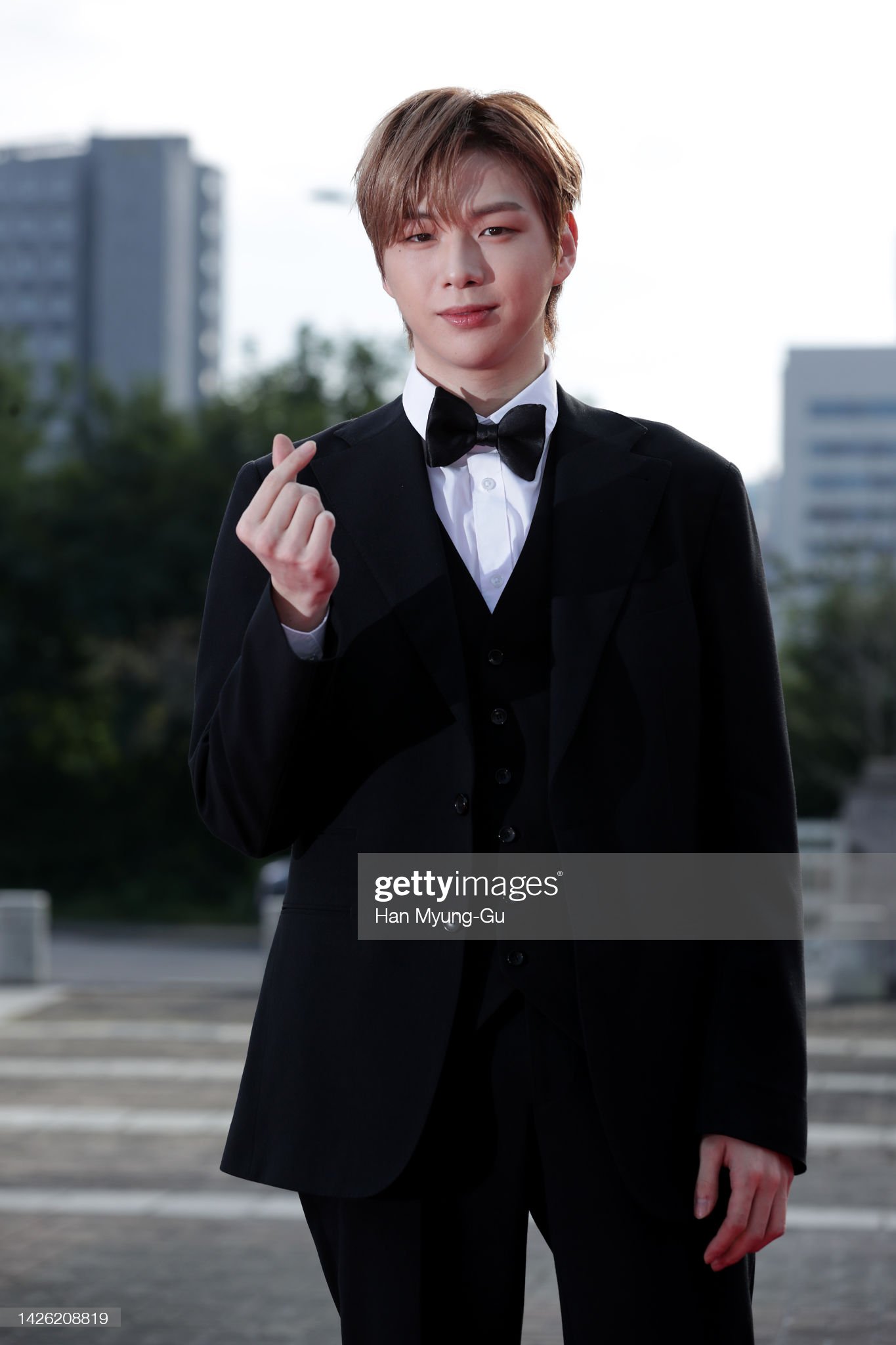 Getty Images cũng bó tay trước dàn nam thần Kpop: Cha Eun Woo - Jungkook đẹp như tượng tạc, em trai BTS và loạt mỹ nam so kè cực gắt - Ảnh 14.