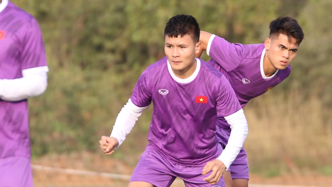 Tin nóng AFF Cup ngày 18/12: Quang Hải bắt nhịp nhanh với tuyển Việt Nam