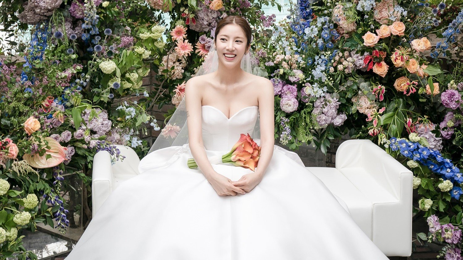 Drama bất ngờ xoay quanh 4 đám cưới hot nhất nhì showbiz Hàn năm 2022: Tin đồn bạn thân &quot;nghỉ chơi&quot; nhau gây ồn ào cõi mạng - Ảnh 2.