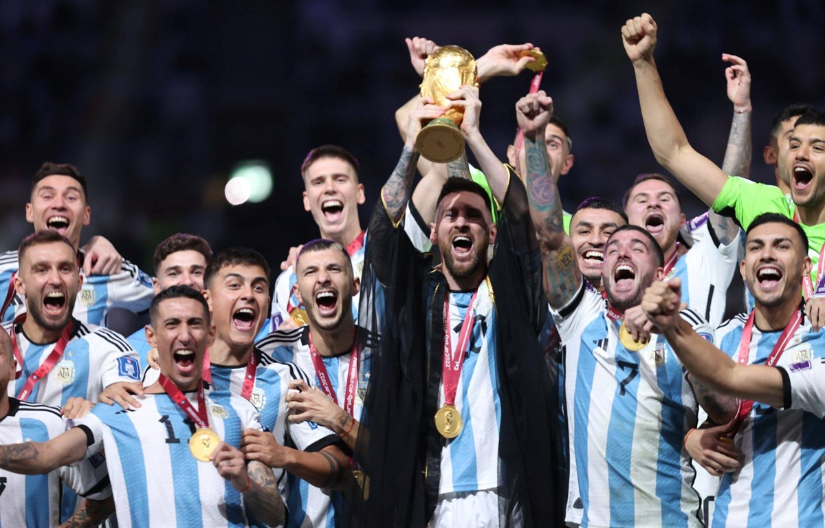 Những điều thú vị về đất nước Argentina - đương kim vô địch World Cup 2022: Chúc mừng sinh nhật bằng cách kéo tai, thịt bò được tôn sùng như vua - Ảnh 1.