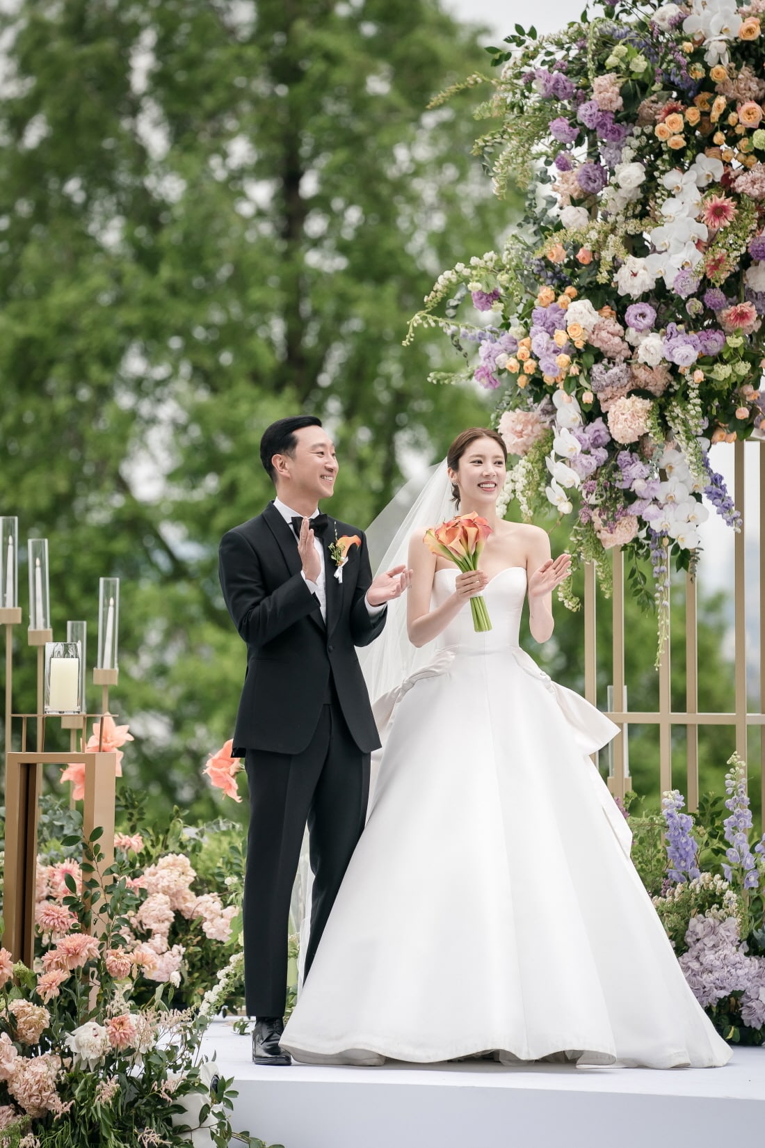 Drama bất ngờ xoay quanh 4 đám cưới hot nhất nhì showbiz Hàn năm 2022: Tin đồn bạn thân &quot;nghỉ chơi&quot; nhau gây ồn ào cõi mạng - Ảnh 1.
