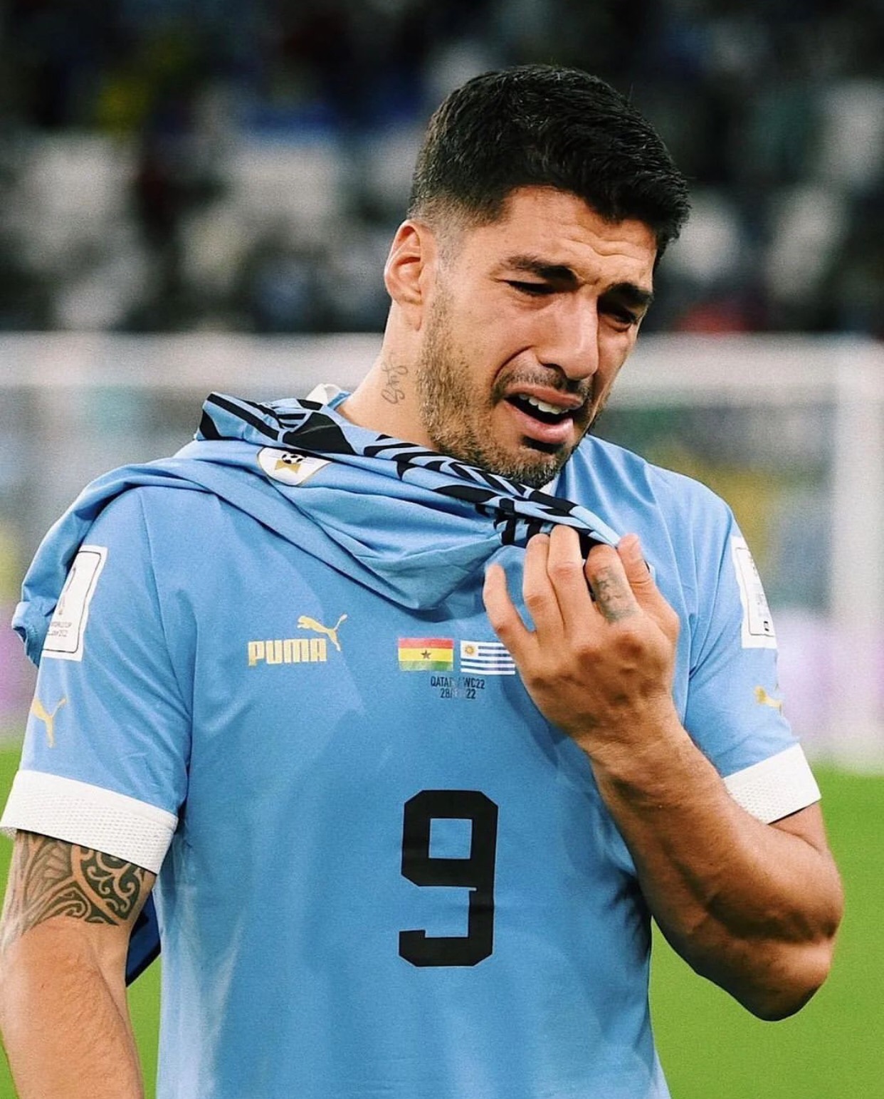 Suarez khóc nức nở khi Uruguay chính thức tạm biệt World Cup 2022 - Ảnh 11.
