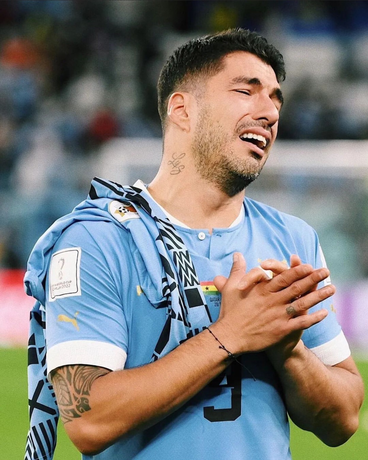 Suarez khóc nức nở khi Uruguay chính thức tạm biệt World Cup 2022 - Ảnh 10.