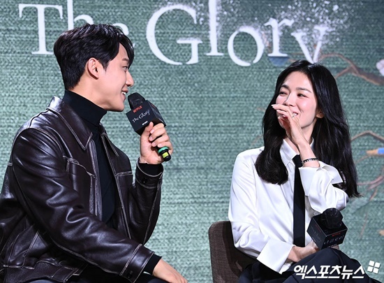 Song Hye Kyo chia sẻ cảm xúc khi được đóng vai nữ chính của 'The Glory' - Ảnh 5.