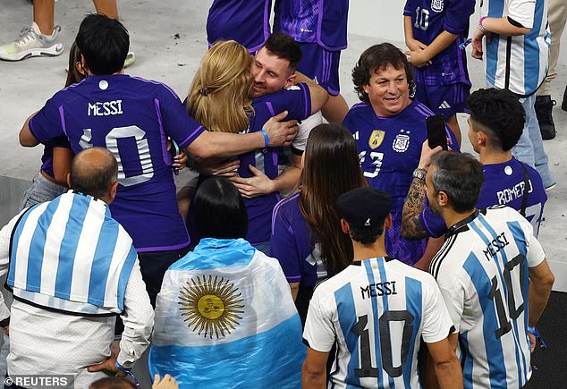 Sự thật về video Messi xúc động ôm chầm lấy mẹ khóc sau khi chiến thắng cúp vàng World Cup  - Ảnh 5.