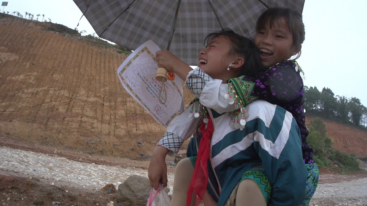'Những đứa trẻ trong sương': Phim Việt đầu tiên vào Top 15 Oscar có gì? - Ảnh 4.
