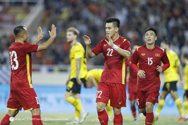 Tuyển Việt Nam nhận tin vui từ FIFA: Tiếp tục cho Thái Lan và Indonesia 'hít khói' - Ảnh 2.