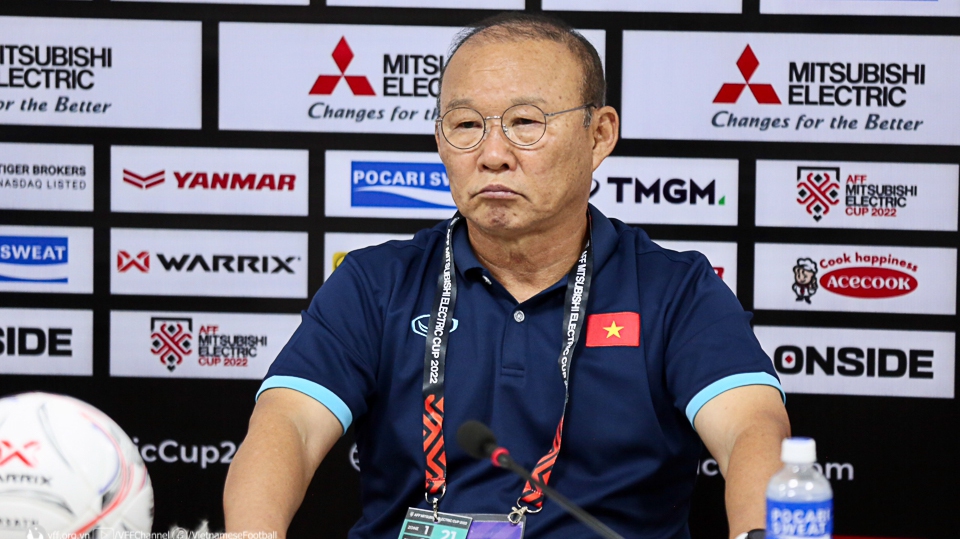 Tin nóng AFF Cup 2022 ngày 26/12: HLV Park Hang Seo nghiên cứu cầu thủ nhập tịch Malaysia