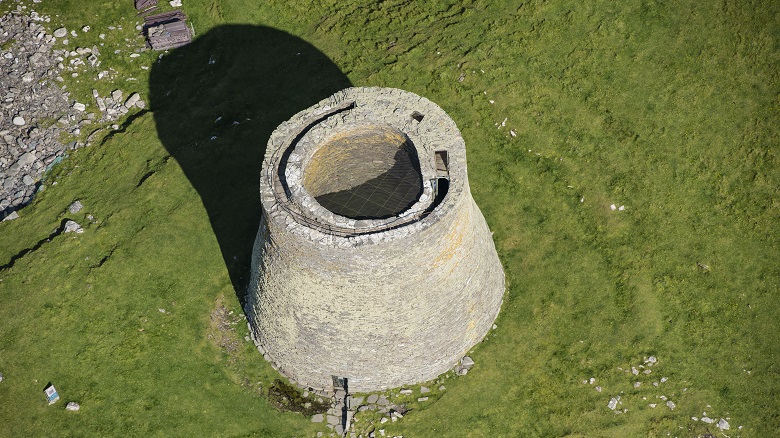 Giới khảo cổ giải thích công dụng của những &quot;tháp chọc trời&quot; 2.000 năm tuổi tại Scotland