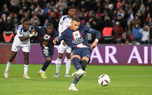 Video bàn thắng trận PSG vs Strasbourg: Neymar thẻ đỏ, Mbappe tỏa sáng phút cuối - Ảnh 4.