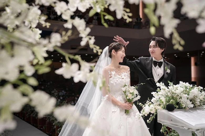 2022 - Năm Kbiz toàn tin hỷ của sao hạng A: Đám cưới BinJin và Park Shin Hye như lễ trao giải, Gong Hyo Jin - Jiyeon quá độc lạ - Ảnh 5.