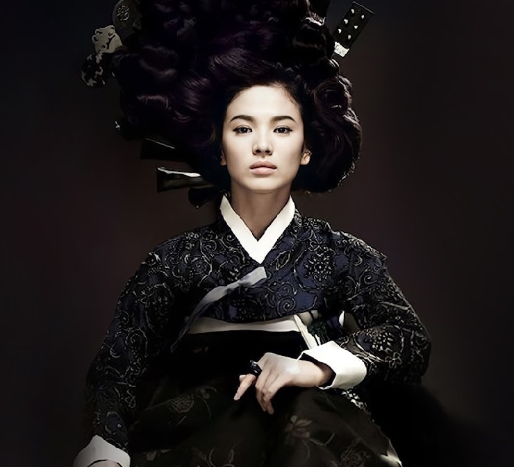 ซงฮเยคโย (Song Hye Kyo) เปรียบเทียบฉากฮอตราชินี Lim Ji Yeon: ถ้าเธออายุเท่ากัน ใครสวยที่สุด?  - ภาพที่ 21.