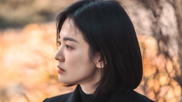 Tin tức hẹn hò của Song Joong Ki ảnh hưởng đến công việc của Song Hye Kyo như thế nào?