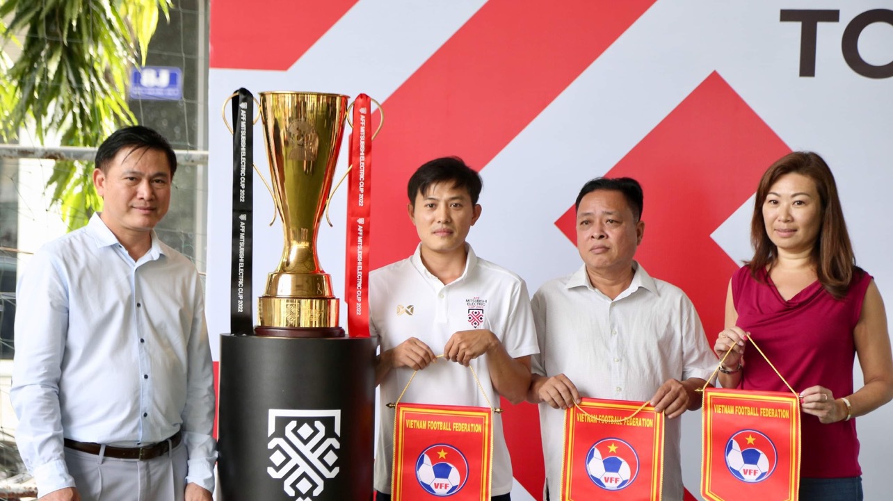 Bóng đá Việt Nam tối ngày 3/12: Cúp vàng AFF Cup 2022 tới Việt Nam
