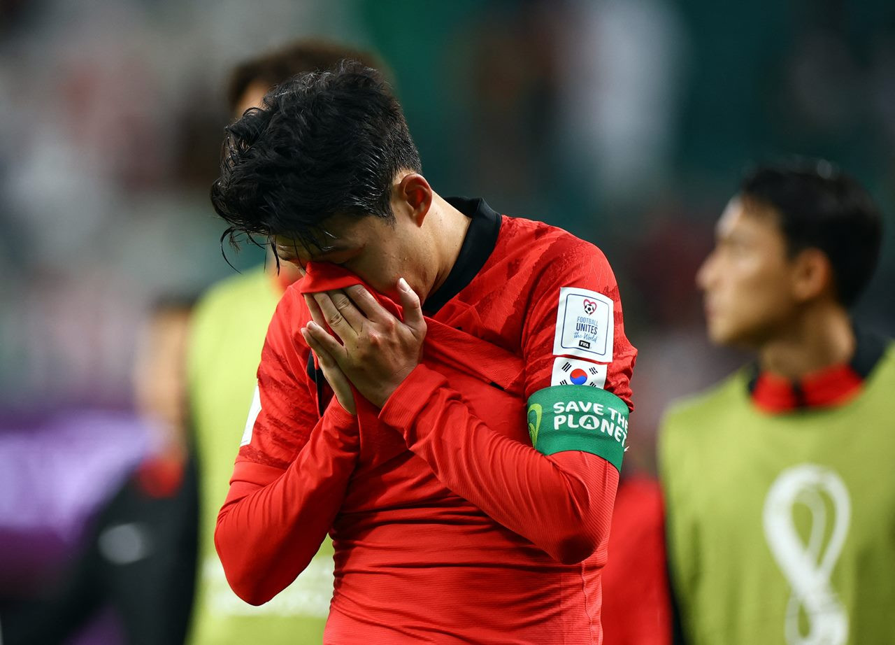 Tổng hợp những lần Son Heung Min khóc nức nở trên sân cỏ - Ảnh 5.