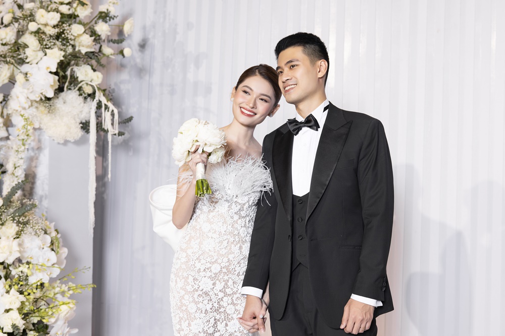 Đám cưới Á hậu Thùy Dung: Cô dâu - chú rể siêu ngọt ngào, dàn khách mời toàn mỹ nhân đình đám Vbiz - Ảnh 4.