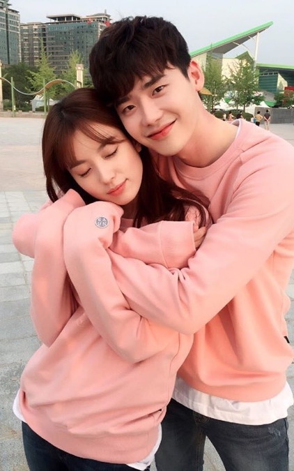 Trước IU, gu bạn gái của Lee Jong Suk là người giỏi ăn nói - Ảnh 9.