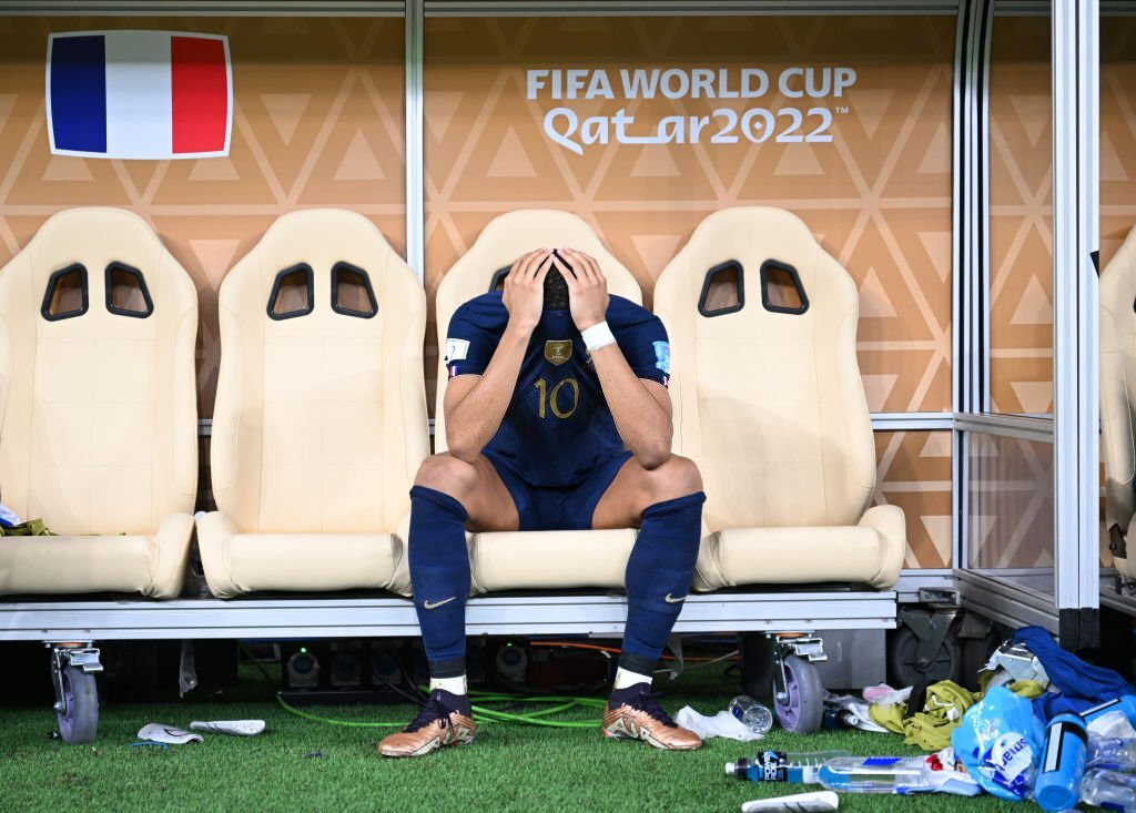 20 khoảnh khắc thể thao ấn tượng nhất 2022: Messi sắm vai GOAT, Ronaldo bật khóc tiếc nuối - Ảnh 4.