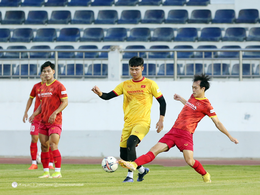 AFF Cup 2022: Vắng thầy Park, tuyển Việt Nam chia quân đấu nội bộ - Ảnh 2.