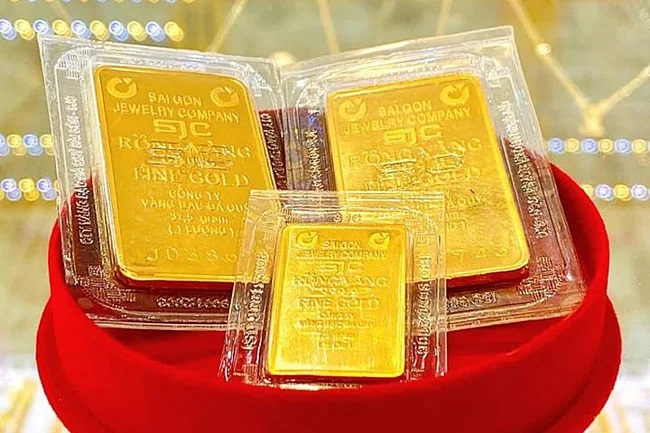 Giá vàng sáng 6/12 giảm 240 nghìn đồng/lượng - Ảnh 1.