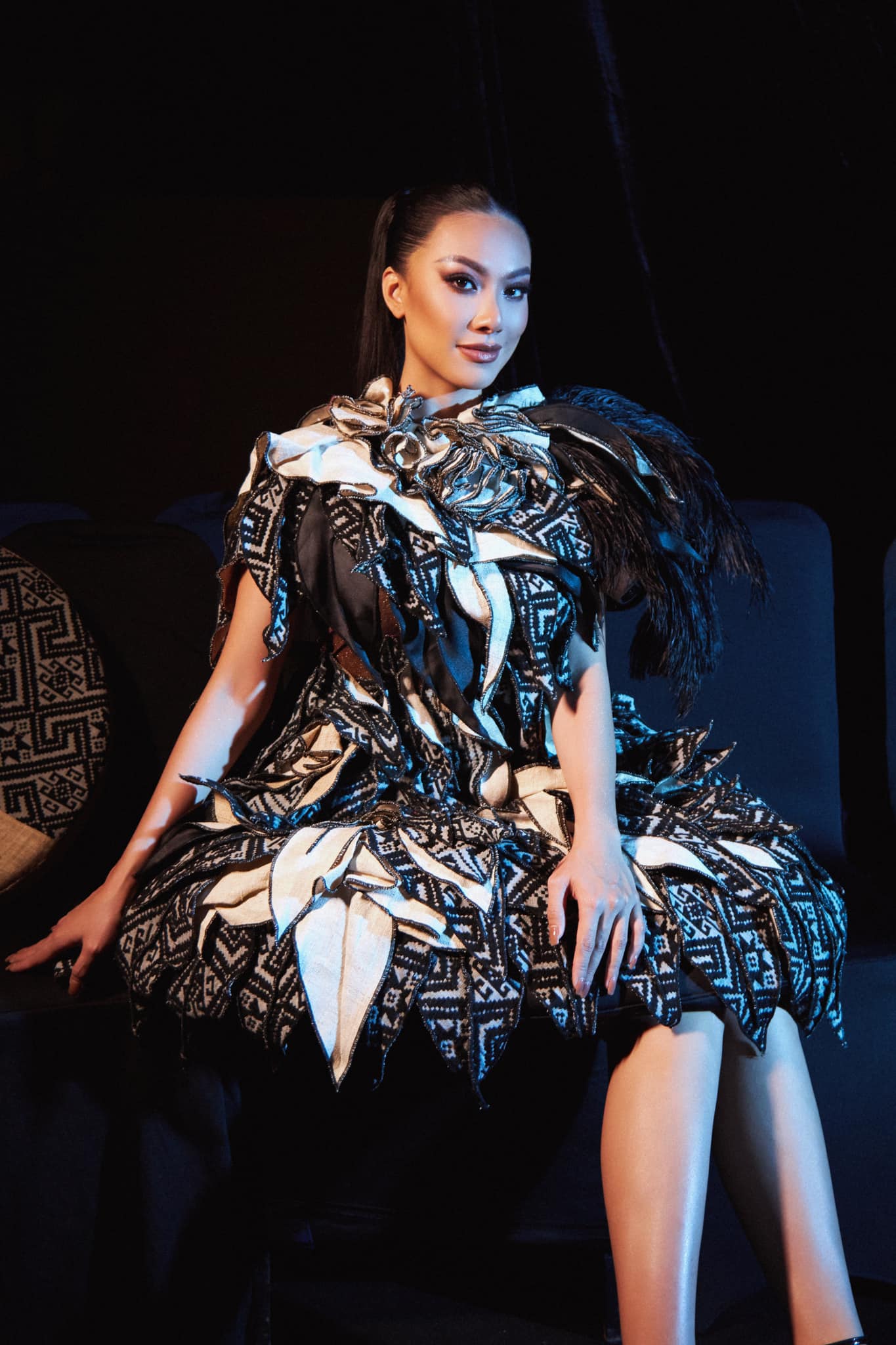 Á hậu Kim Duyên 3 năm sau Hoa hậu Hoàn vũ Việt Nam 2019: Đoạt danh hiệu lớn ở quốc tế nhưng vẫn bị nhắc lùm xùm học vấn - Ảnh 4.