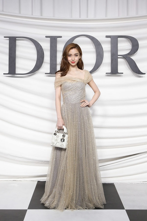 (TIN CHỦ NHẬT) Kết thúc với Louis Vuitton, Địch Lệ Nhiệt Ba sẽ thành 'nàng thơ' của Dior - Ảnh 7.