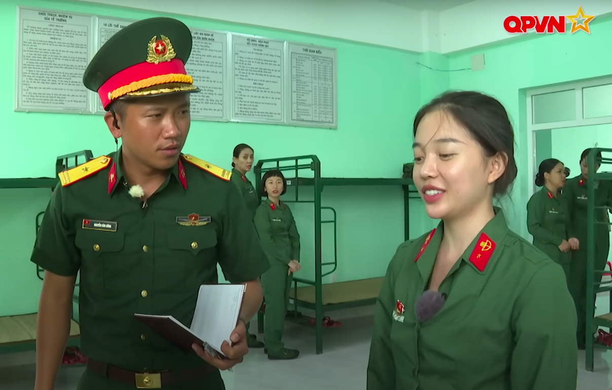 Sao nhập ngũ 2023: Linh Ngọc Đàm bị chỉ huy trách ở bẩn