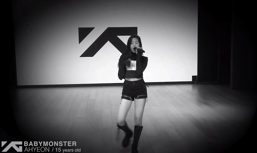 Thành viên thứ 2 của nhóm “em gái BLACKPINK” lộ diện: Hát, nhảy, rap đều tốt, visual thế nào mà được khen giống Jennie? - Ảnh 3.