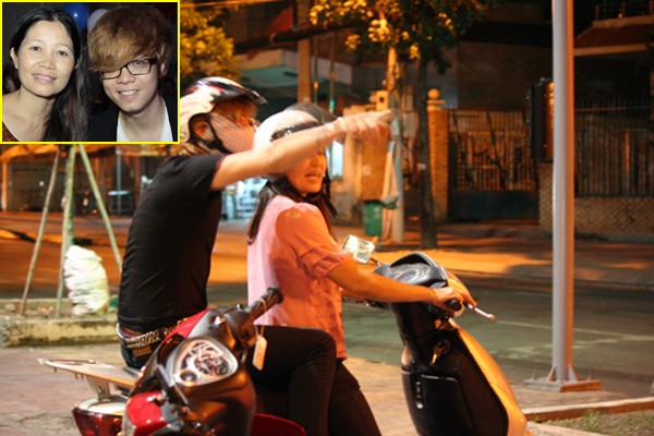 Loạt ca sĩ Vpop chạy show bằng xe máy: Ngô Kiến Huy dễ thương với mũ Pikachu, Cẩm Ly - Bùi Anh Tuấn được người thân hộ tống - Ảnh 5.