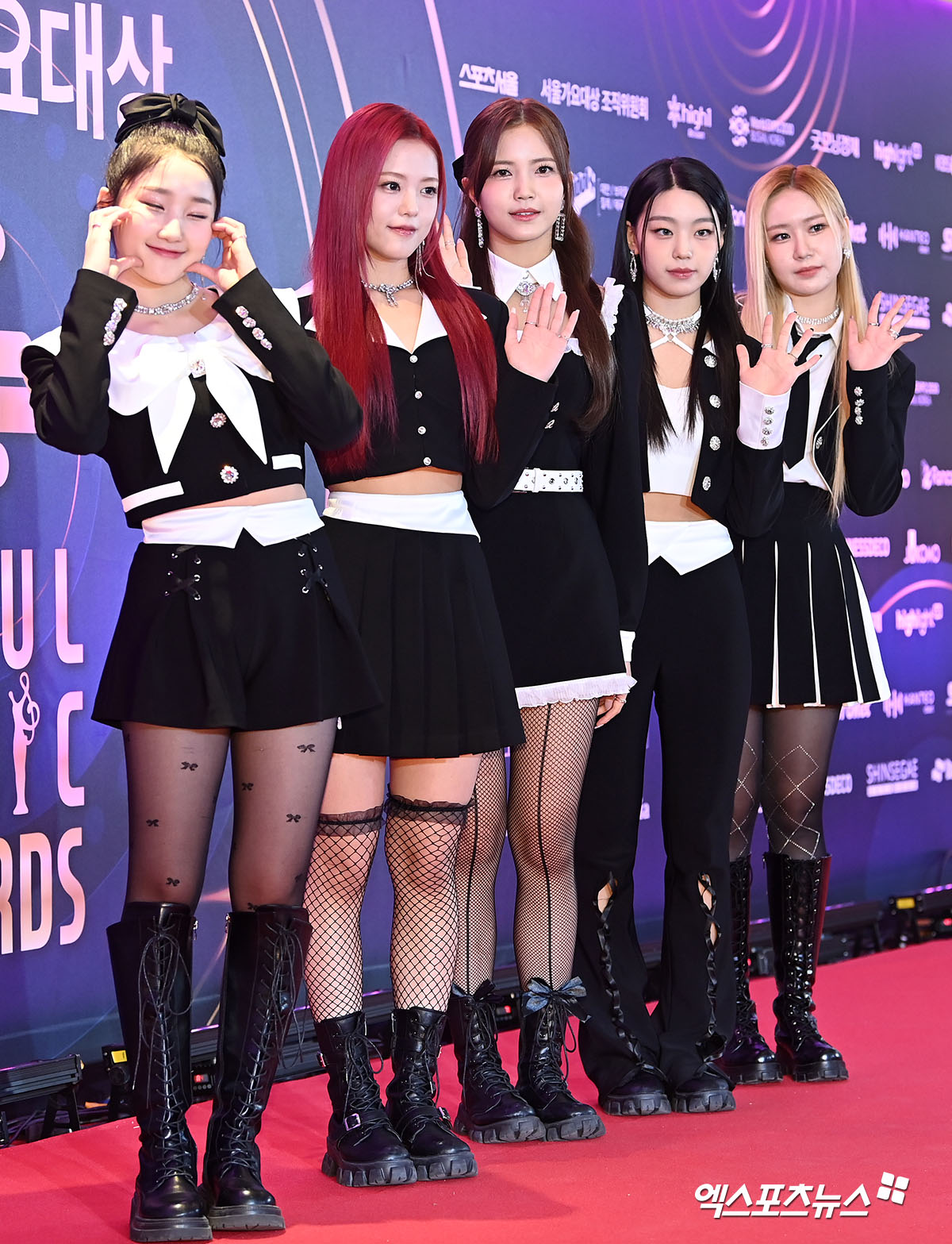 Thảm đỏ Seoul Music Awards 2023: Nữ thần Gyuri (KARA) diện đồ cắt khoét táo bạo lấn át IVE - (G)I-DLE, Minho (SHINee) soái ngút ngàn dẫn đầu dàn sao - Ảnh 19.