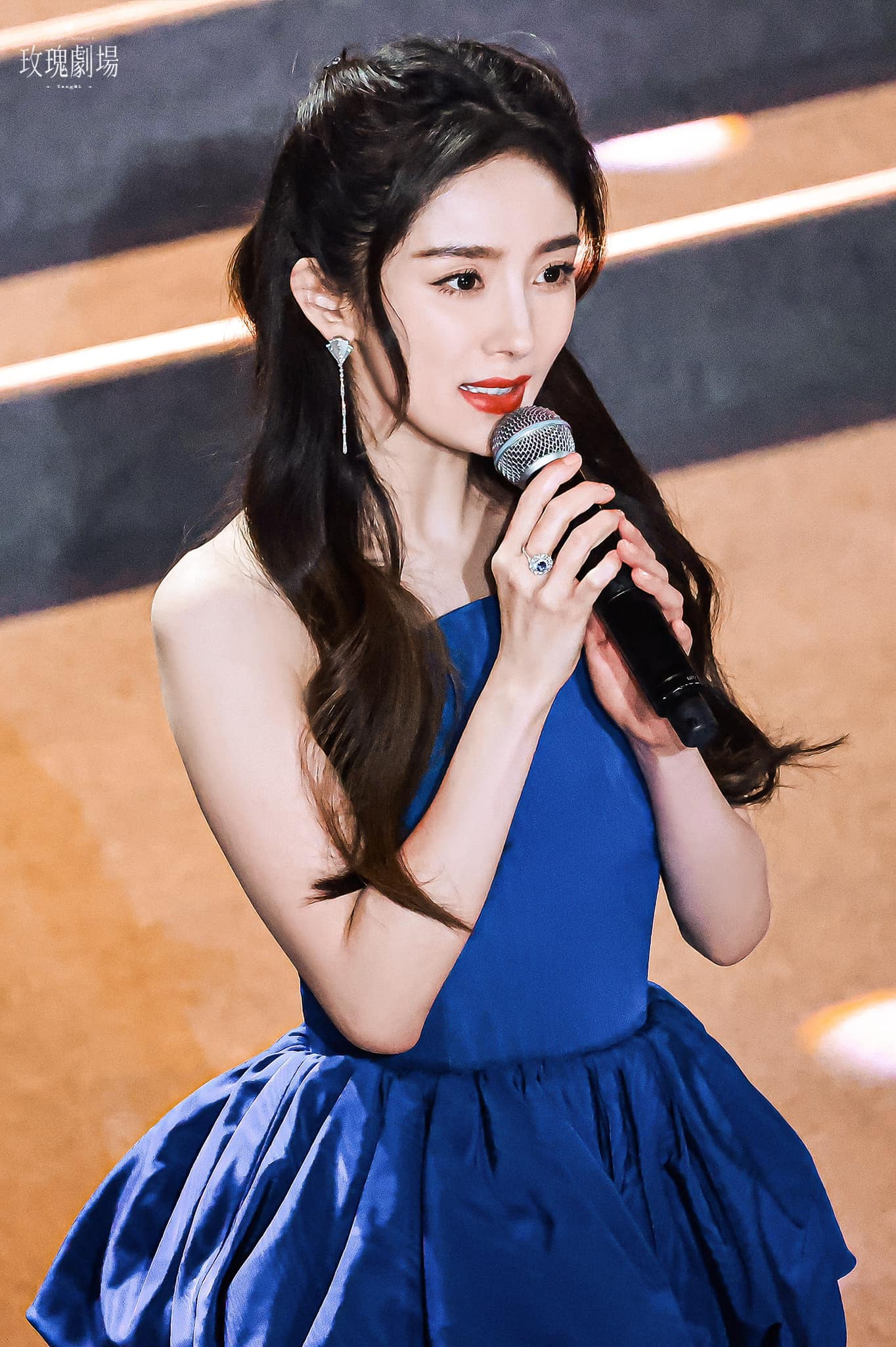 Image hình ảnh Dương Mịch - Tạo hình cực đẹp của Dương Mịch trong show đón xuân, xứng danh ...
