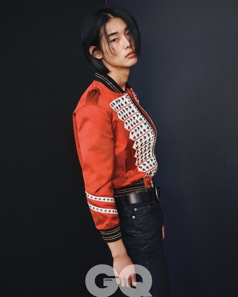 Profile khét lẹt chàng mẫu may mắn nắm tay Rosé (BLACKPINK): Visual hiếm có lại còn đi vào lịch sử thời trang Hàn - Ảnh 9.