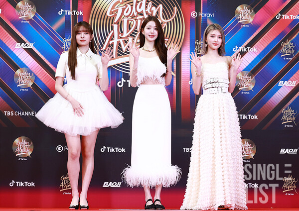 Siêu thảm đỏ Golden Disc Awards ở Thái Lan: Xuất hiện 2 nữ diễn viên át cả Jang Won Young và NewJeans xinh như búp bê! - Ảnh 4.