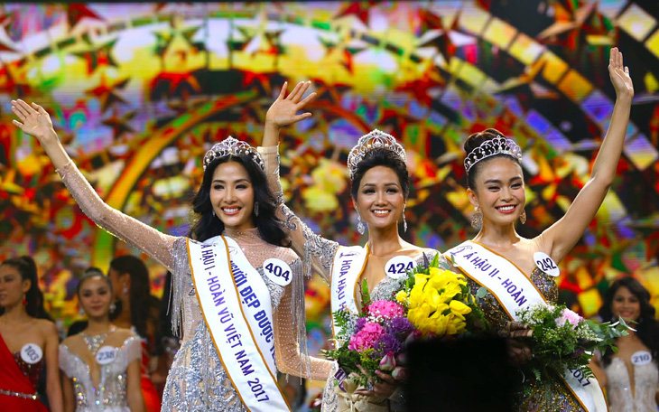 Top 3 Hoa hậu Hoàn vũ Việt Nam 2017 hiện tại: Ngày càng nhuận sắc, 1 người đẹp chuẩn bị lên chức mẹ bỉm - Ảnh 7.
