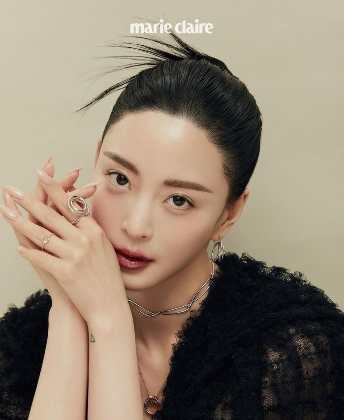 Những lần sao Hàn đeo trang sức bằng cả gia tài: Song Hye Kyo dát gần 70 tỷ đi sự kiện - Ảnh 6.