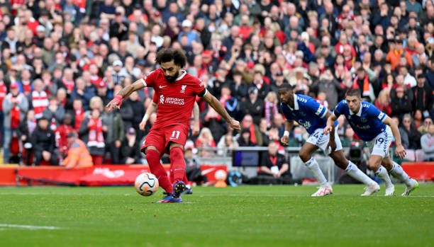 Thủ môn ĐT Anh xem cẩm nang nhưng vẫn bị Salah chọc thủng lưới - Ảnh 4.