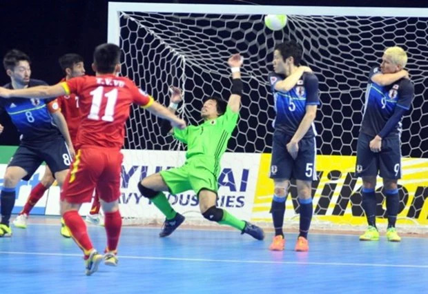 Tuyển Việt Nam thắng kịch tính trước Nhật Bản, giành tấm vé tới World Cup khiến FIFA khen ngợi là ‘giây phút lịch sử’  - Ảnh 2.