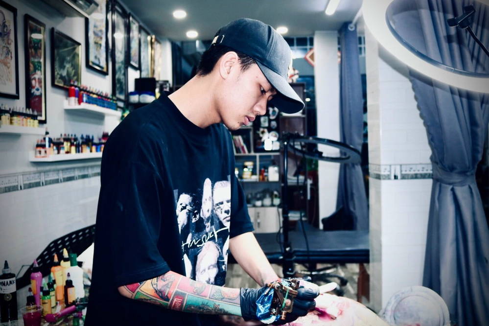 Mr. Lee - Tài năng trẻ ôm trọn các giải thưởng trong ngành Tattoo - Ảnh 1.